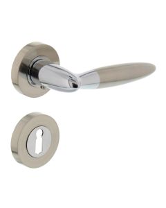 INTERSTEEL Deurkruk 1682 Elen op rond rozet 7mm nokken met sleutelgat plaatjes chroom/nikkel mat
