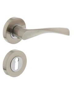 INTERSTEEL Deurkruk 1687 Giussy op rond rozet 7mm nokken met sleutelgat plaatjes nikkel mat