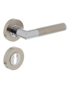 INTERSTEEL Deurkruk 1693 Bastian op rond rozet 7mm nokken met sleutelgat plaatjes chroom/nikkel mat