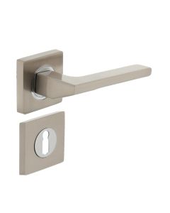 INTERSTEEL Deurkruk 1715 Ben op vierkant rozet 7mm nokken met sleutelgat plaatjes chroom/nikkel mat