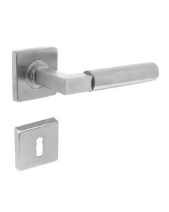 INTERSTEEL Deurkruk 0378 Bau-stil op rozet vierkant staal met 7mm nok met sleutelgatplaatjes RVS