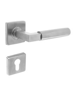 INTERSTEEL Deurkruk 0378 Bau-stil op rozet vierkant staal met 7mm nok met profielcilindergat plaatjes RVS