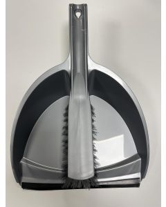 015738 Stoffer en blik